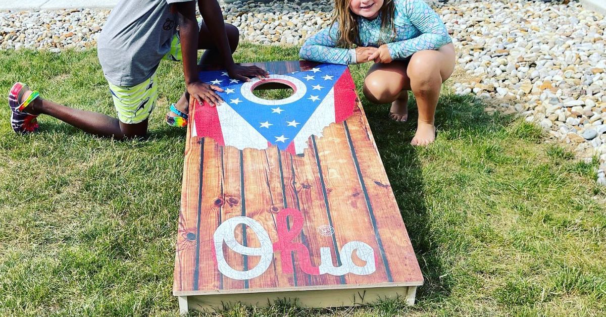 Differences Between Standard and High-End Cornhole Boards