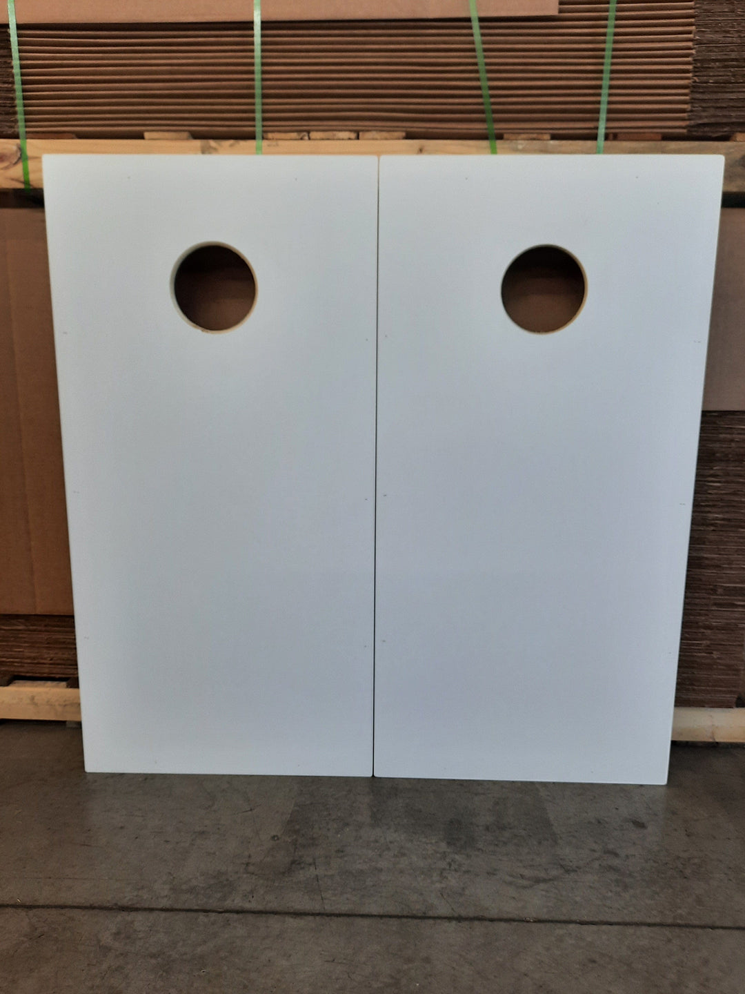 Slick Woody’s Scratch and Dent Scratch and Dent 2x4 Blank Premium Regulation Cornhole Board Set (Includes 8 Bags)/ SD035